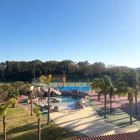 Paradise Hotel 3*